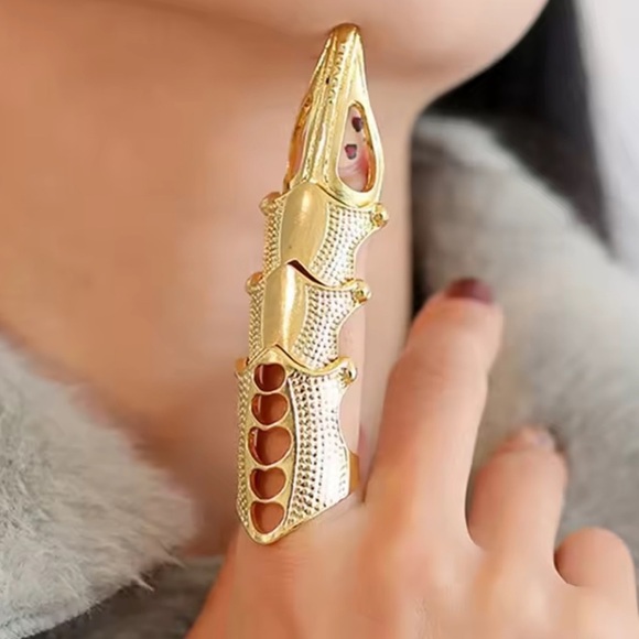 Anthropologie Jewelry - Halloween gothic skull Finger Armor Ring 
Adjustable